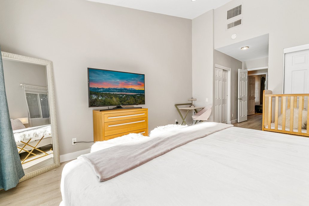 Mid-Century-Retreat-Arak-Hospitality-f981500e-997c-4336-8e15-556cc0c077c3