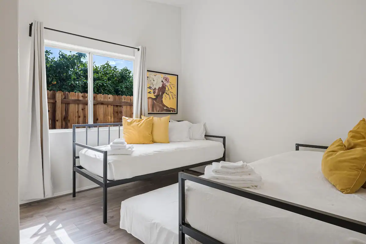 Porus-Bermuda-Dunes-Arak-Hospitality-6c711625-4b4c-4eb5-babb-f77816bbd008